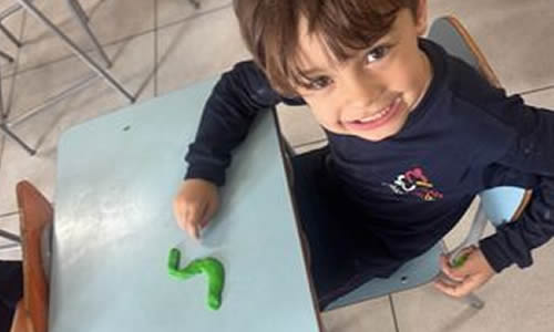 Descobrindo a Letra S – Four A